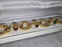 Load image into Gallery viewer, Gold Tone Link Bracelet
