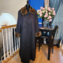 Load image into Gallery viewer, Leopard Trimmed Trench Coat
